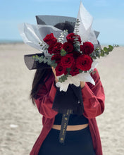 Load image into Gallery viewer, Prestige Bouquet To You - Kenya Red Roses Guni Black Design
