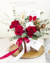 Load image into Gallery viewer, Christmas Flower Arrangement To You