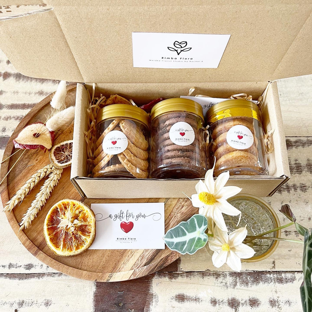 Signature Gift Box To You (Cookies Series Collection)