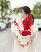 Load image into Gallery viewer, Preserved Flower Vase To You (Preserved Flowers Red Roses, Carnation & Assorted Dried Flowers Collection)