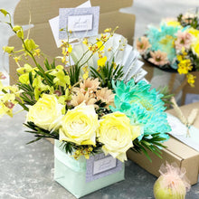 Load image into Gallery viewer, Ria Raya Abundance Table Arrangement To You