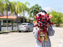 Load image into Gallery viewer, Everlasting Soap Flower Bouquet To You -12 Roses (Red)