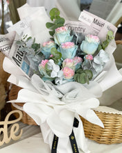 Load image into Gallery viewer, Prestige Bouquet To You (Mermaid Roses Silver Leaf Design)(Small 3 Roses)