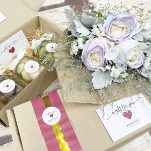 Premium Signature Bouquet To You (Sweet Aurora Roses Silver Leaf Design)