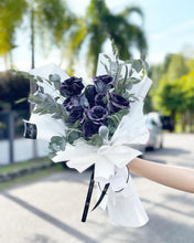 Load image into Gallery viewer, Prestige Bouquet To You (Galaxy Roses Eucalyptus Green Design)(Small 3 Roses)