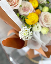 Load image into Gallery viewer, Premium Prestige Bouquet To You (Quicksand Roses And Dahlia Design)(Standard Size)