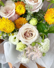 Load image into Gallery viewer, Premium Prestige Bouquet To You (Quicksand Roses And Dahlia Design)(Standard Size)