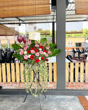 Load image into Gallery viewer, Congratulatory Flower Stand To You (Roses, Daisy, Lily, Carnation Leaf, Cordyline)