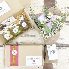 Load image into Gallery viewer, Premium Signature Bouquet To You (Roses Pearl Hana White Design)