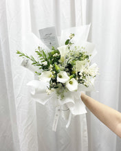 Load image into Gallery viewer, Prestige Bouquet To You (Calla Lily White Design) (Standard 5 Calla Lily)