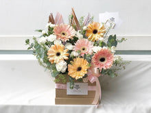 Load image into Gallery viewer, Flower Box To You (Daisy Warm Pastel Mix Design)