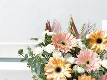 Load image into Gallery viewer, Flower Box To You (Daisy Warm Pastel Mix Design)