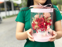 Load image into Gallery viewer, Preserved Flower Box To You Roses (1 Red Roses & Hydrangea Design)