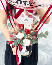 Load image into Gallery viewer, Preserved Flower Hot Air Ballon To You (2 Preserved Roses Cotton Flower Pampas Design)