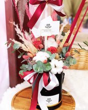 Load image into Gallery viewer, Preserved Flower Hot Air Ballon To You (2 Preserved Roses Cotton Flower Pampas Design)