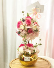 Load image into Gallery viewer, Topiary To You (Roses, Hydrangea,Eryngium, Spray Roses, Astranti)