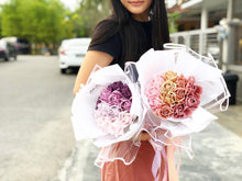 Load image into Gallery viewer, Prestige Round Wrap Everlasting Soap Flower To You (12 Roses Flower Design)