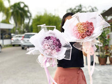 Load image into Gallery viewer, Prestige Round Wrap Everlasting Soap Flower To You (12 Roses Flower Design)