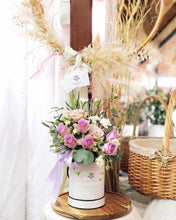 Load image into Gallery viewer, Flower Box To You (Purple White Flower Design)