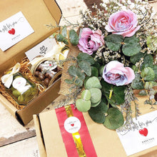 Load image into Gallery viewer, Premium Signature Bouquet To You (Cinderella Roses Eucalyptus Design)
