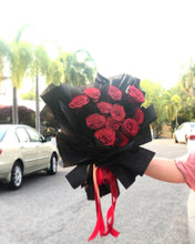 Load image into Gallery viewer, Premium Bouquet To You (Red Roses Black Wrap Bouquet To You)