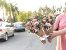 Load image into Gallery viewer, Premium Signature Bouquet To You (Cappuccino Roses Eucalyptus Design)