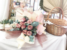Load image into Gallery viewer, Prestige Bouquet To You (Cappuccino Roses & Eucalyptus Style Wrap )