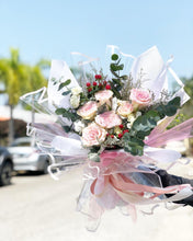 Load image into Gallery viewer, Prestige Bouquet To You (Pink Kenya 2 Tone Roses Style Wrap Design )