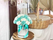 Load image into Gallery viewer, Everlasting Soap Flower Box To You - 33 Roses (Tiffany Design)