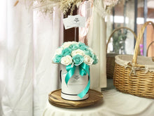 Load image into Gallery viewer, Everlasting Soap Flower Box To You - 33 Roses (Tiffany Design)