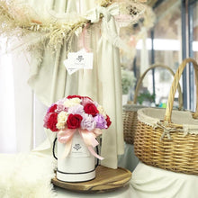 Load image into Gallery viewer, Everlasting Soap Flower Box To You- 33 Roses Mix Carnation