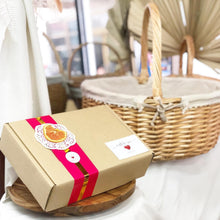 Load image into Gallery viewer, Fruity Gift Box To You (Apple, Plum, Mini Oranges, Strawberry)