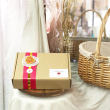 Load image into Gallery viewer, Fruity Gift Box To You (Apple, Plum, Mini Oranges, Strawberry)