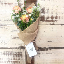 Load image into Gallery viewer, Exclusive Signature Bouquet To You (Ranunculus Orange Design)(Seasonal Flower)