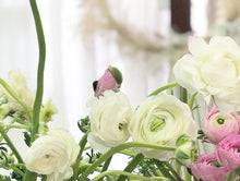 Load image into Gallery viewer, Exclusive Signature Bouquet To You (Ranunculus White Design)