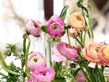 Load image into Gallery viewer, Exclusive Signature Bouquet To You (Ranunculus White Design)