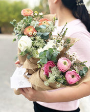 Load image into Gallery viewer, Exclusive Signature Bouquet To You (Ranunculus White Design)