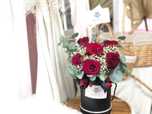 Load image into Gallery viewer, 💐Flower Box To You (Red Baby Breath Eucalyptus Flower Design)