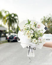 Load image into Gallery viewer, Prestige Bouquet To You (Ranunculus Butterfly Lilac Blue Wrap Bouquet To You)