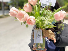 Load image into Gallery viewer, Flower Jar To You (Tulip Apricot Jar Design)