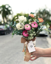 Load image into Gallery viewer, Flower Jar To You (Ranunculus 3 Colours Jar Design)