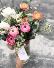 Load image into Gallery viewer, Flower Jar To You (Ranunculus 3 Colours Jar Design)
