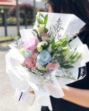 Load image into Gallery viewer, Prestige Bouquet To You (Eustoma Mix Colors Design)