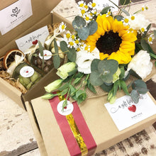 Load image into Gallery viewer, Premium Signature Bouquet To You (Sunflower Chamomile Design)