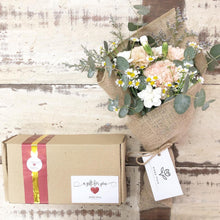 Load image into Gallery viewer, Premium Signature Bouquet To You (Cappuccino Carnation Chamomile Design)