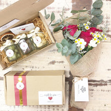 Load image into Gallery viewer, Premium Signature Bouquet To You (Red Roses Chamomile Design)