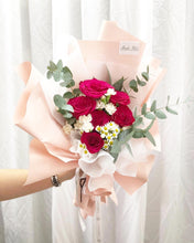 Load image into Gallery viewer, Prestige Bouquet To You (Red Roses Chamomile Pink Wrap Bouquet To You)