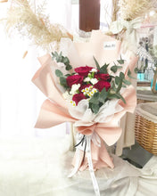 Load image into Gallery viewer, Prestige Bouquet To You (Red Roses Chamomile Pink Wrap Bouquet To You)