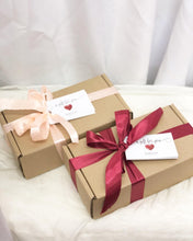 Load image into Gallery viewer, Fruity Gift Box To You (Black Grapes & Red Grapes)