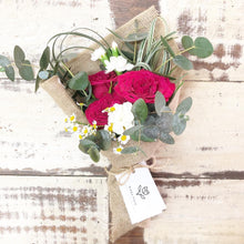 Load image into Gallery viewer, Premium Signature Bouquet To You (Red Roses Chamomile Design)